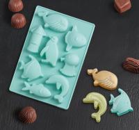 700 (9)